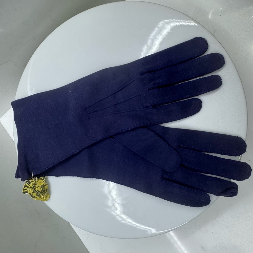 Vintage Dents navy blue gloves-size 7- NOS w/tags- J.L.Hudson Basement Store